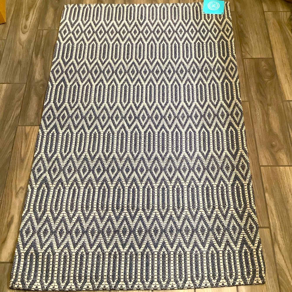 Martha Stewart 3’ x 5’ Elongated Geo Cotton Textured Woven Rug